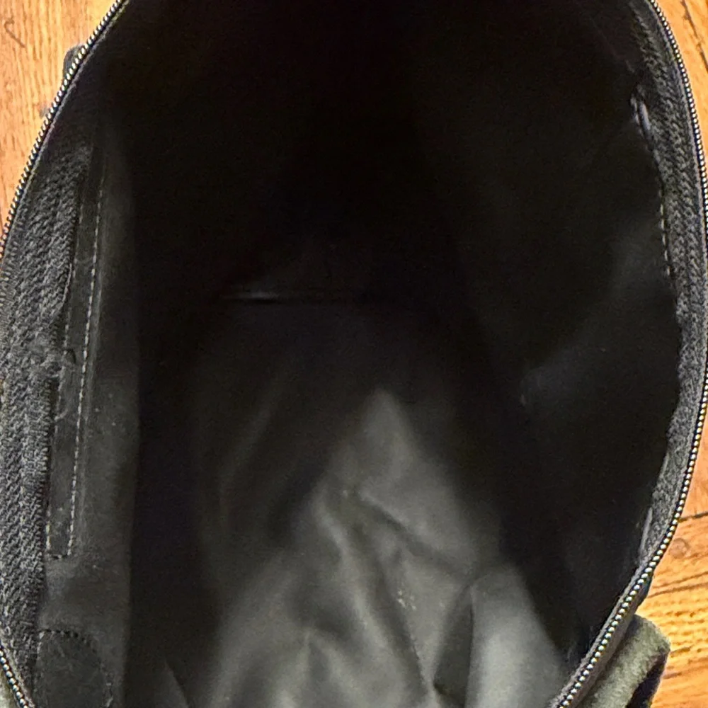 Longchamp Elegant Black Tote - Picture 8 of 14